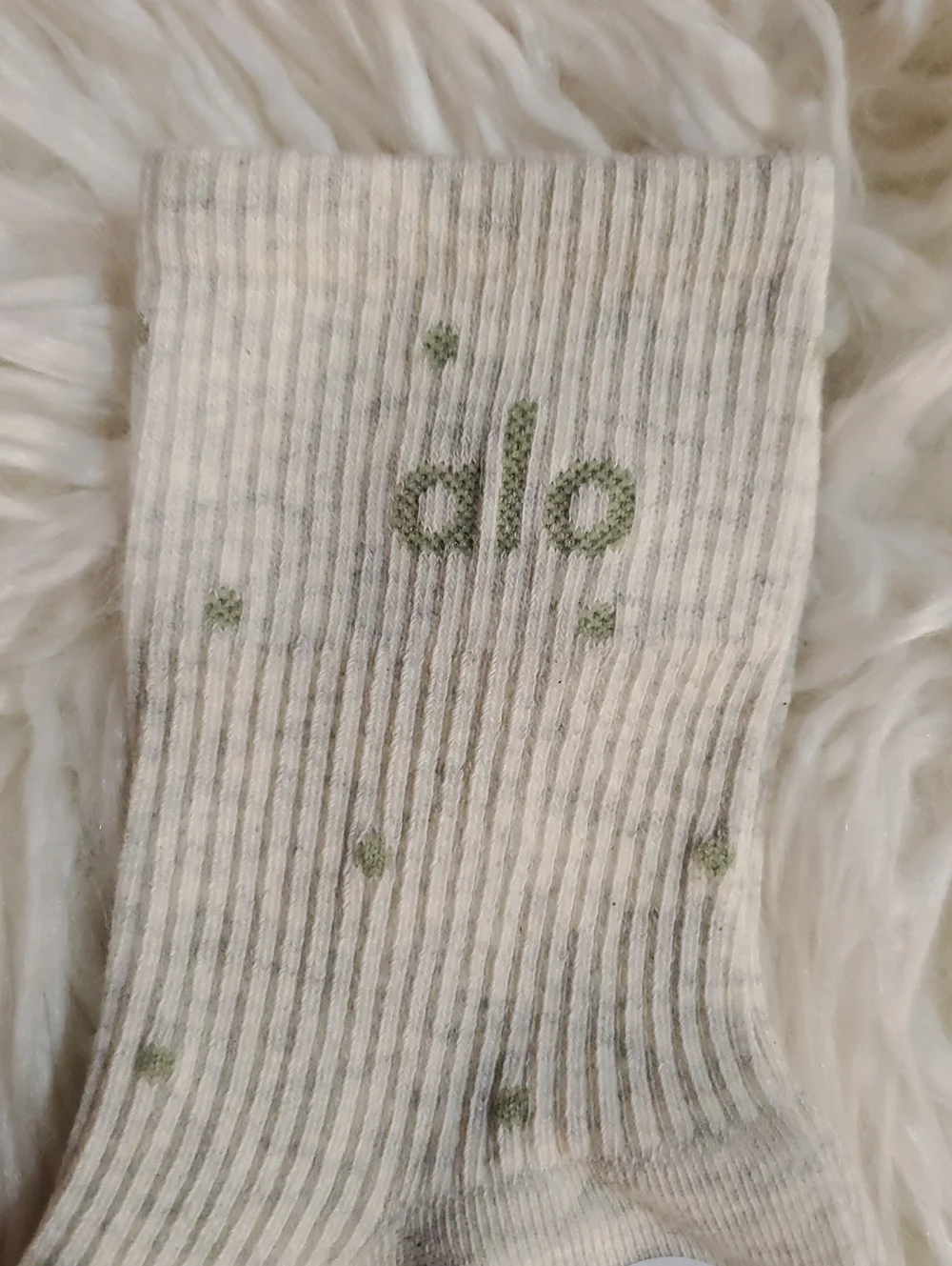 alo crew socks
